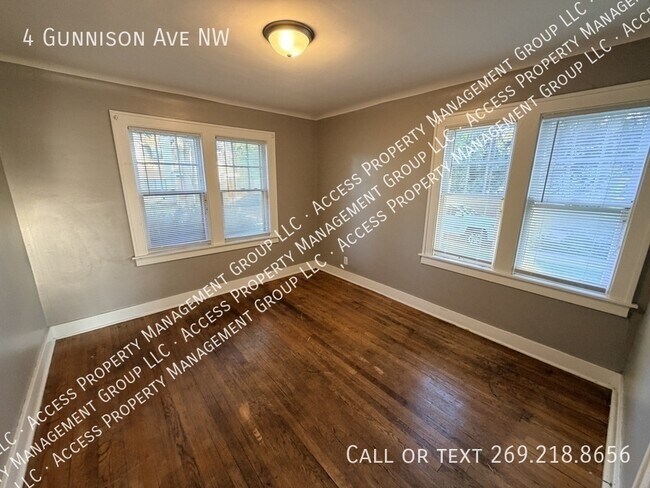 Building Photo - 4 Gunnison Ave NW