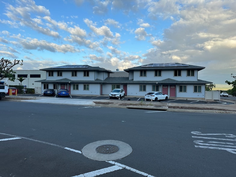 Building Photo - 89 Paa St