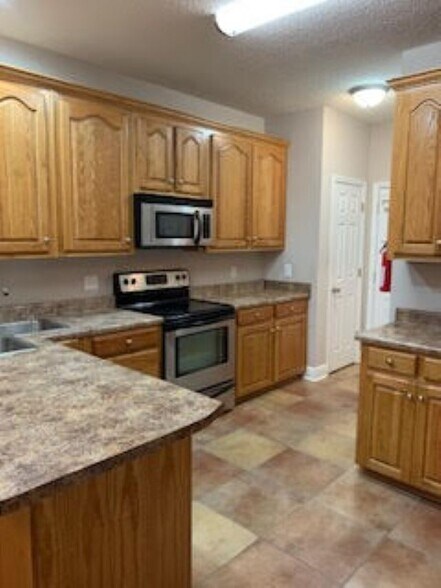 Building Photo - 98191 Kapalama Dr