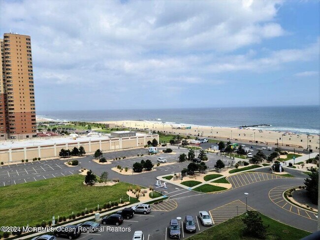 Building Photo - 1501 Ocean Ave