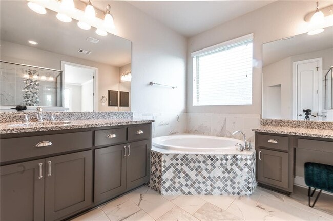 Building Photo - 16800 Broomweed Cove