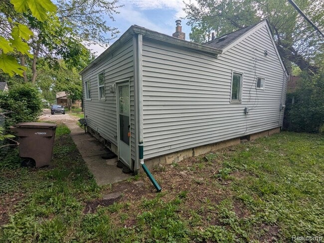 Building Photo - 54 E Princeton Ave