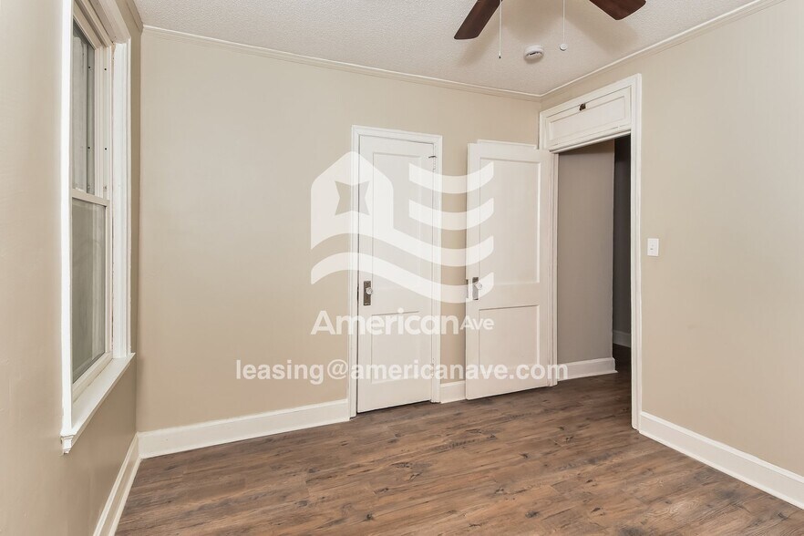 Building Photo - 3028 Richfield Dr