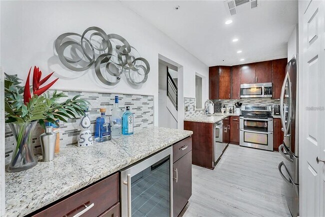 Building Photo - 563 Northbridge Dr