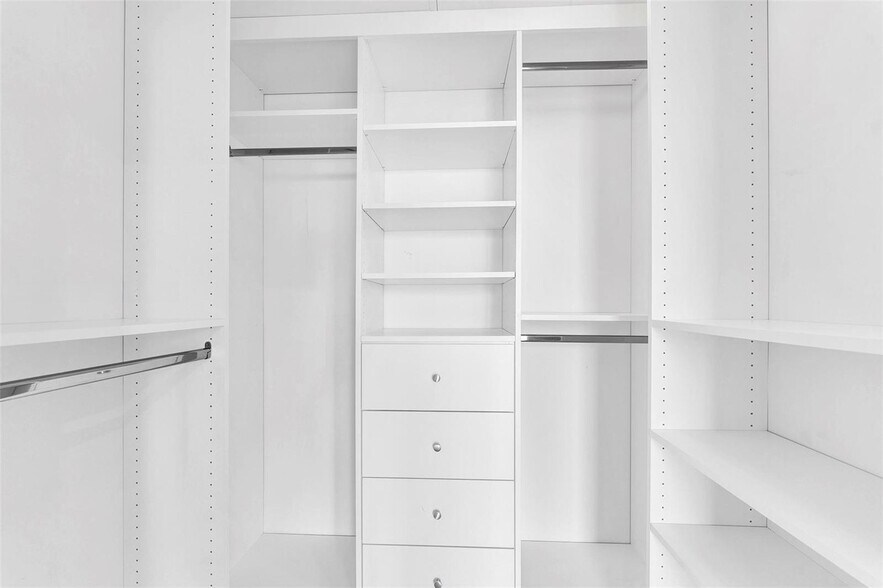 Building Photo - 60 SW 13th St