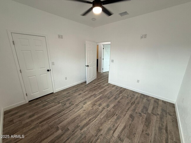 Building Photo - 1951 E 13th St