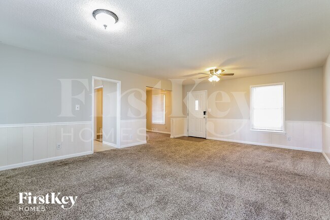 Building Photo - 2770 Quillians Dr