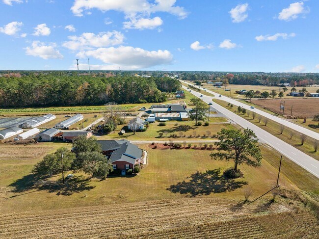 Building Photo - 4015 Freedom Way