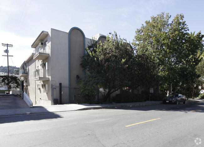Primary Photo - Aqua Vista Apartments