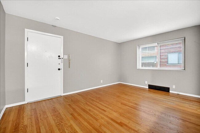 Building Photo - Plan A