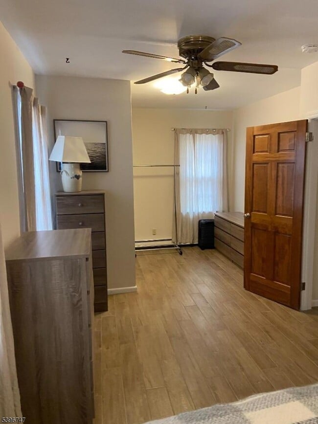 Building Photo - 492 Dogwood Ln