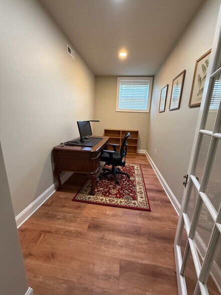Building Photo - 2021 Rivermont Ave