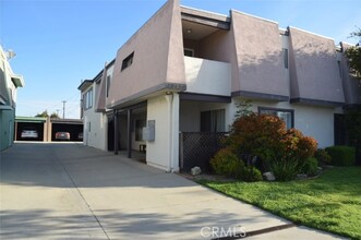 Building Photo - 2039 W 157th St