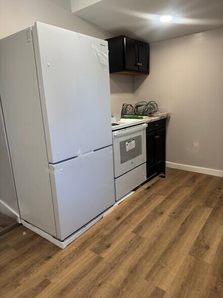 Building Photo - 312 Riverside Ave