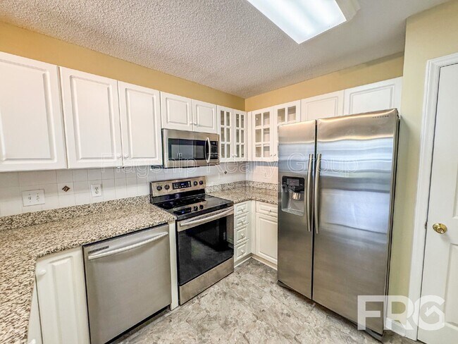 Building Photo - 3306 Mulberry Ln