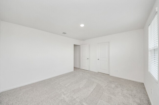 Building Photo - 10314 Valley Vista Dr