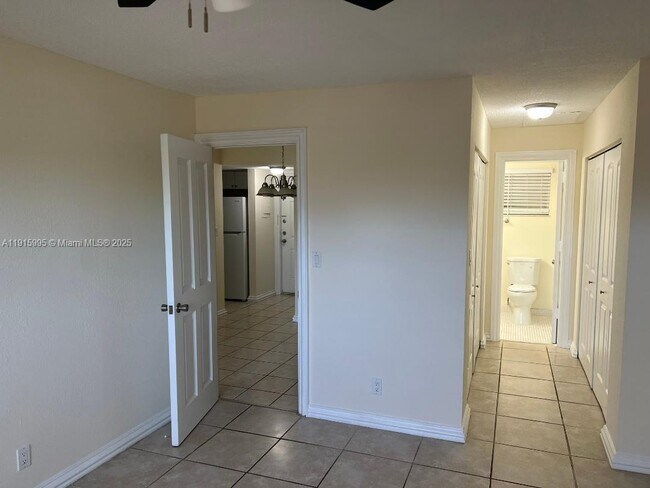 Building Photo - 1300 Moffett St