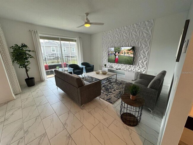 Building Photo - 9235 Sommerset Hills Dr