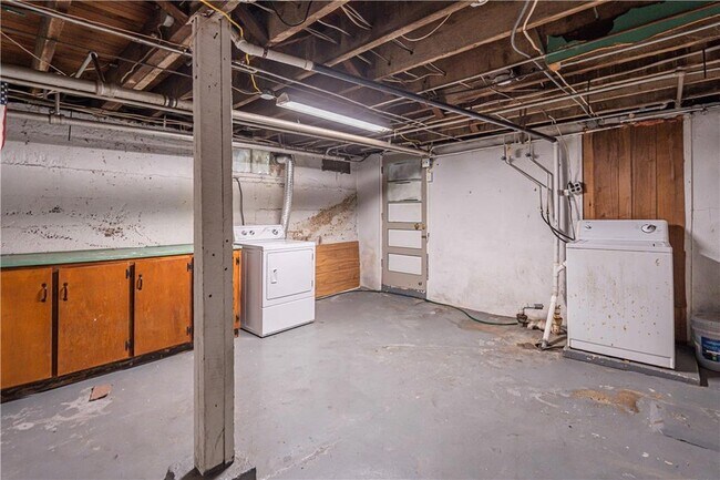 Building Photo - 512 South St