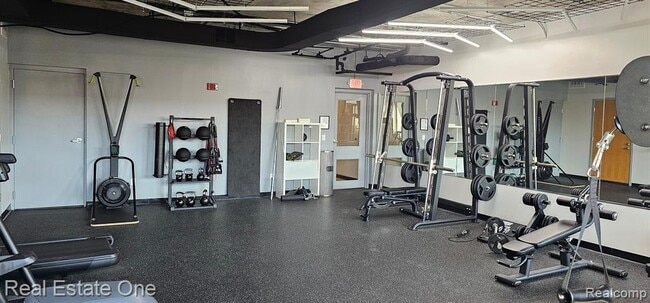 Building Photo - 100 W Fifth St