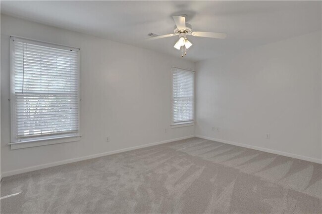 Building Photo - 127 Tara Blvd