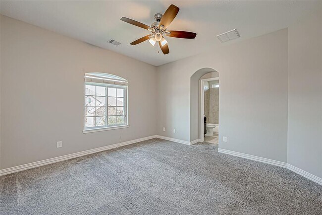 Building Photo - 30806 Academy Trace Dr