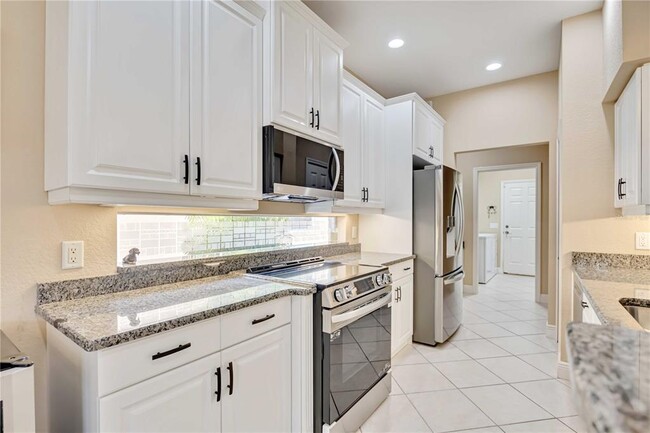Building Photo - 15341 Mille Fiore Blvd