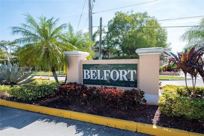 Building Photo - 9522 N Belfort Cir