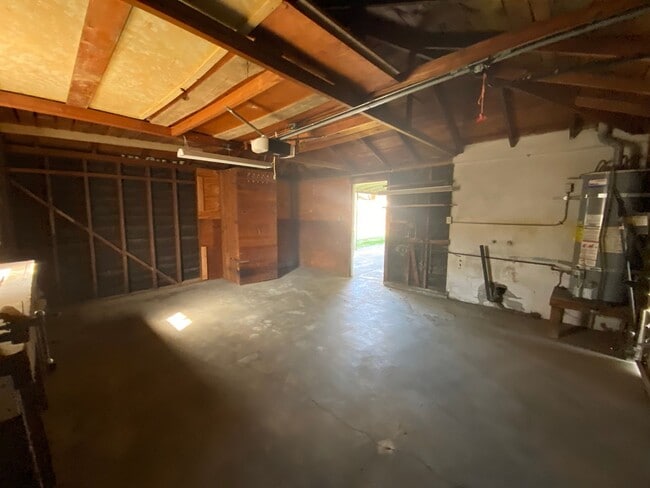 Building Photo - 801 S Sowell St