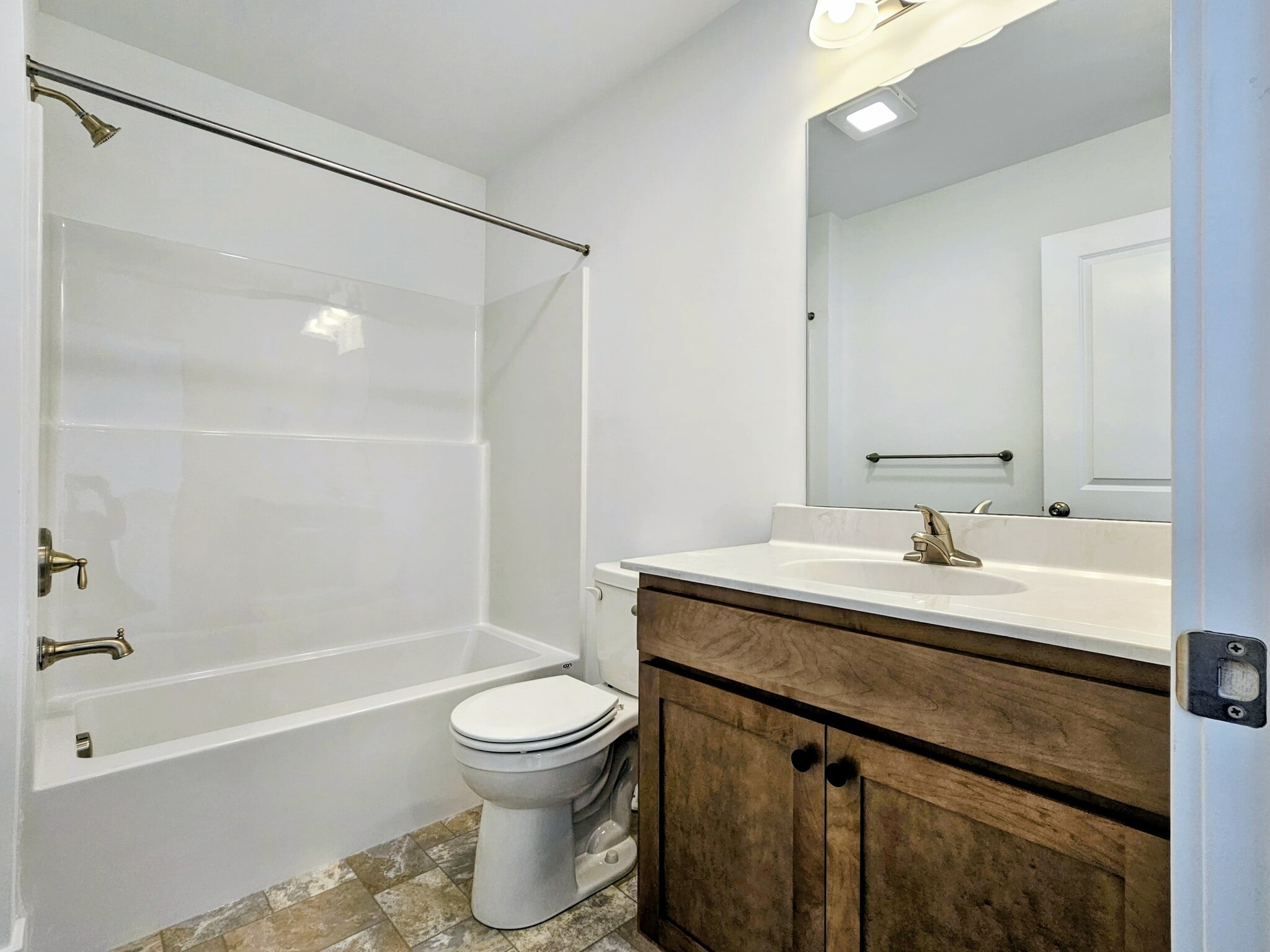 Building Photo - 394 Hensley St