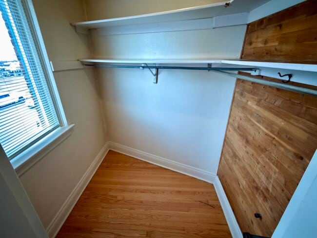 Building Photo - 1413 Helena Ave