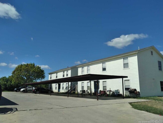 Primary Photo - 755 River Rd