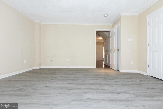 Building Photo - 8213 Brooktree St