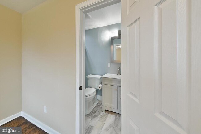 Building Photo - 6166 Mechanicsville Rd