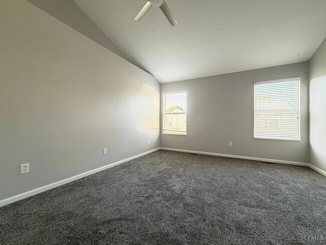 Building Photo - 7801 Livingston Dr