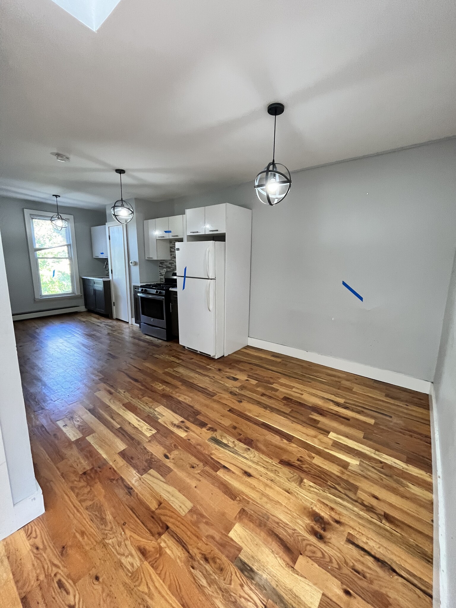 Building Photo - 149 Van Horne St