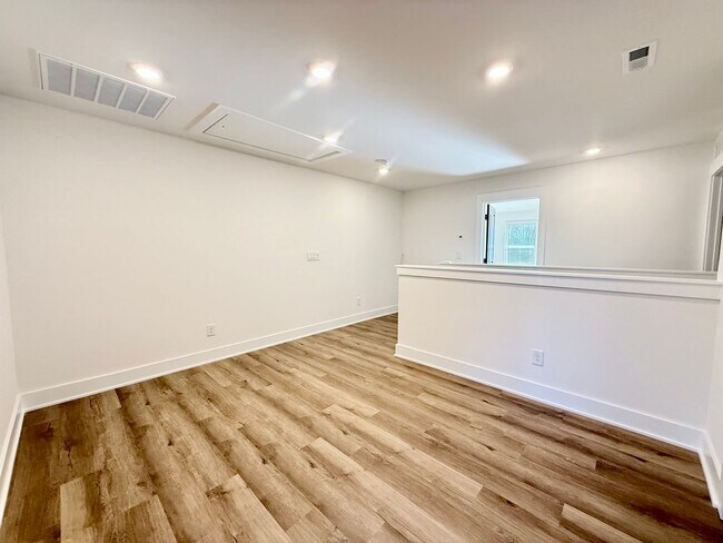 Building Photo - 2805 Fordwood Dr