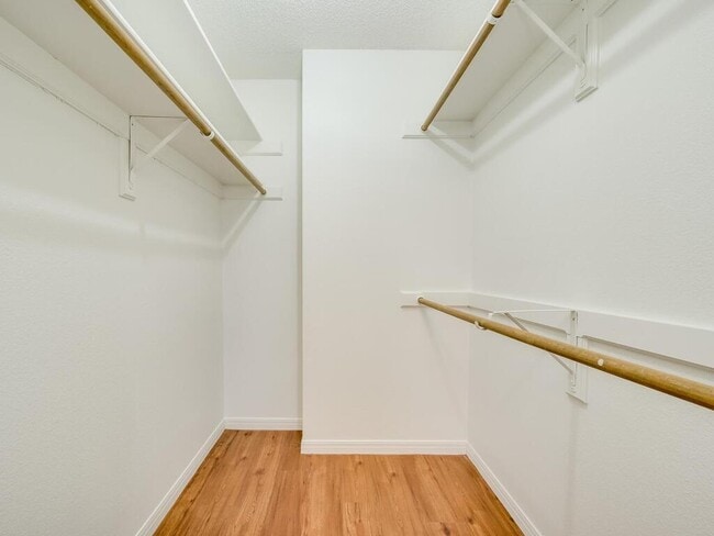 Building Photo - 208 Tamara Dr