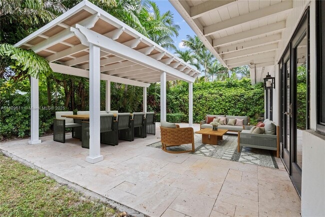 Primary Photo - 8100 SW 62nd Ct