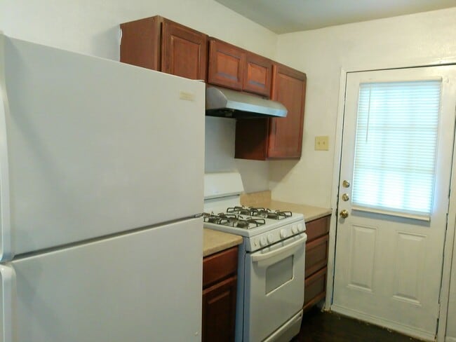 Building Photo - 4326 Vestal St