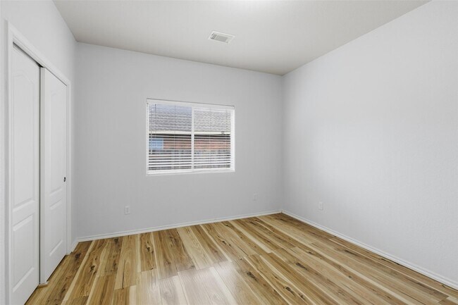 Building Photo - 11505 Plow Horse Cove