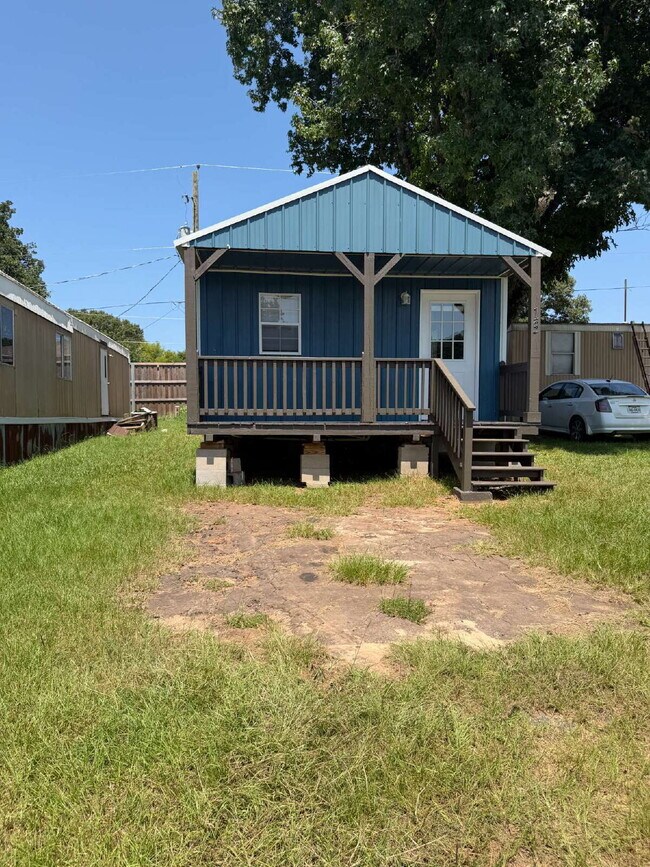 Building Photo - Charming 1-Bedroom Home with Modern Amenities in Marshall, TX!