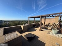 Building Photo - 1900 Lyttonsville Rd