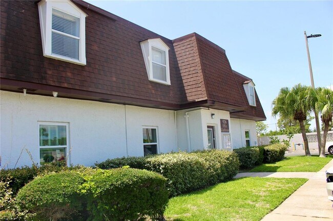 Building Photo - 9101 Tudor Dr