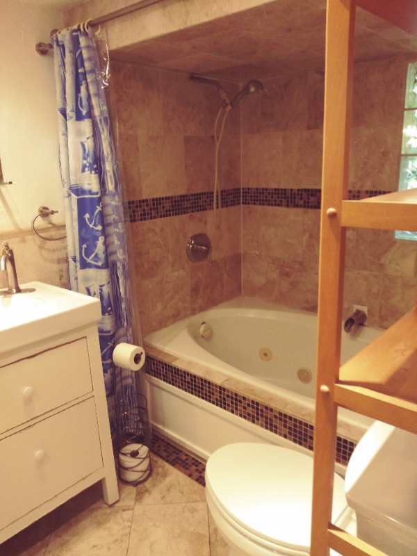 Building Photo - 6800 Maloney Ave