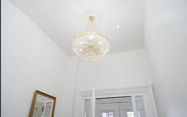 Building Photo - 207 JEWETT Ave