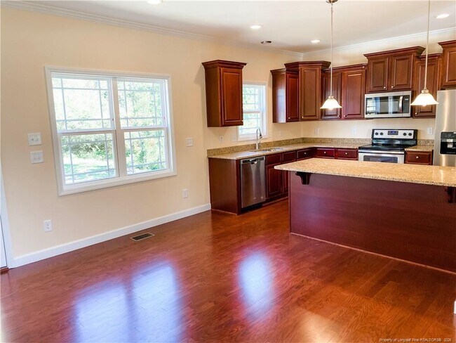 Building Photo - 2935 Cornell Dr