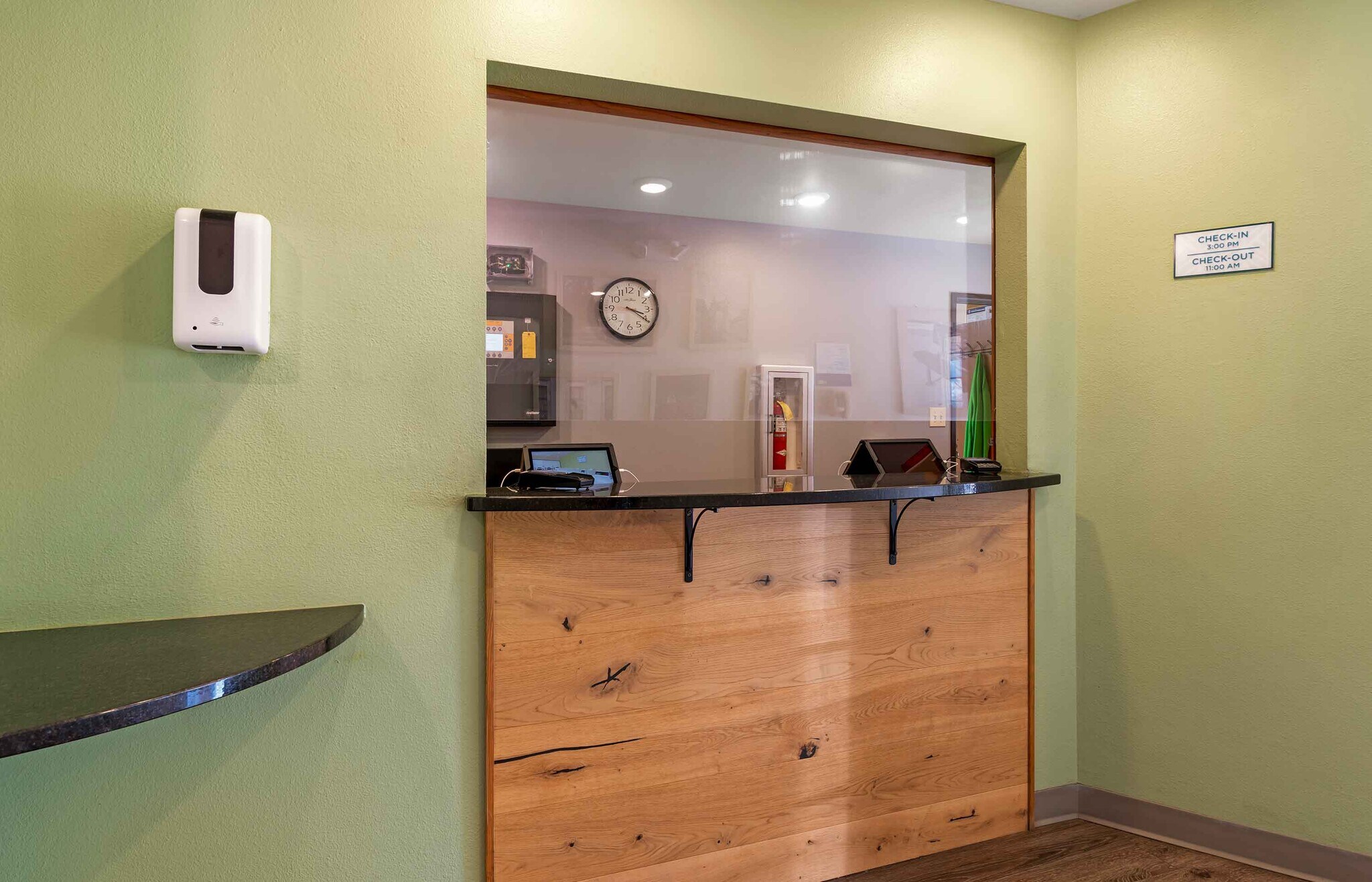 Building Photo - Furnished Studio-Cincinnati - Florence - Airport