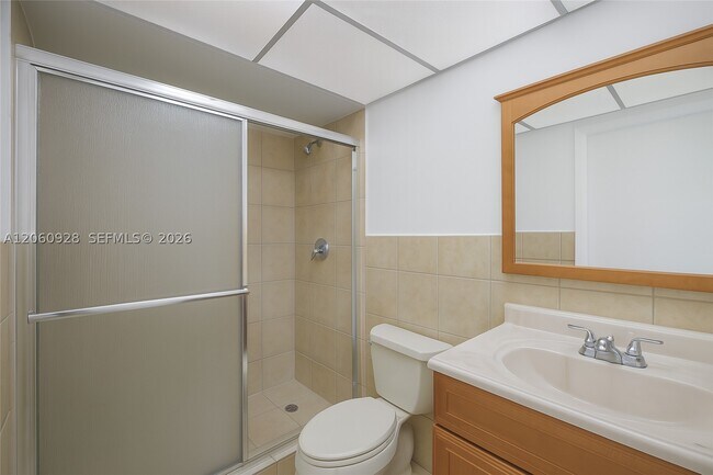 Building Photo - 8760 SW 133rd Ave