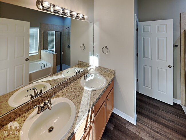 Building Photo - 10121 Celtic Ash Dr